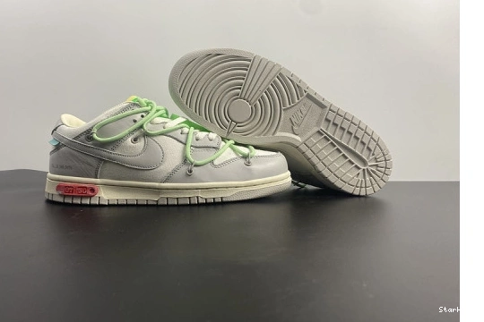 Lot Dunk DM1602-108 O-W 7 Low Nike 0324